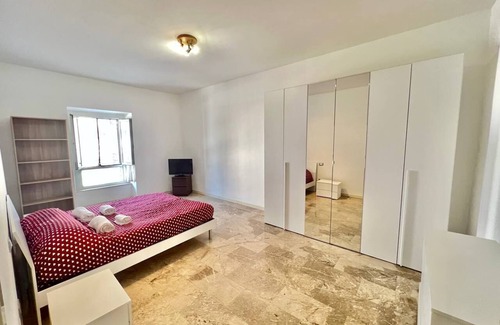Voghera Apartment | In prestigious cohort, in the very center of Voghera, between Duomo and Station