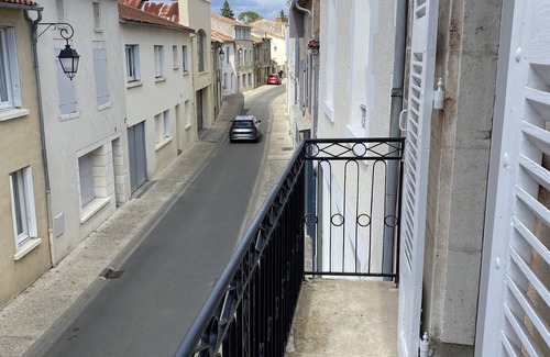 Fontenay-le-Comte Apartment | In the center of the city, new apartment