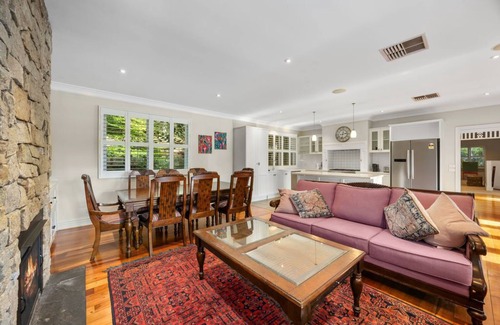 Mount Dandenong House | In the heart of Mt Dandenong