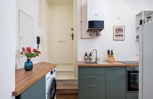 Kreuzberg Apartment | In the heart of Berlin Kreuzberg - perfectly located in the neighborhood for up to 8 people