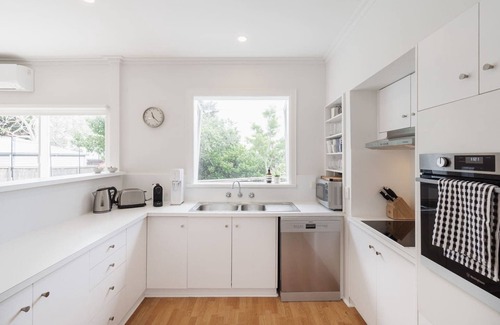 Flinders House | In the Heart of Flinders A Beachside Family Escape