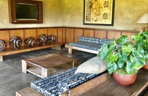 Historic Lahaina Front Street Condo | In the Heart of Lahaina w/ AC, Garden View, shared pools, Aina Nalu B105 Studio