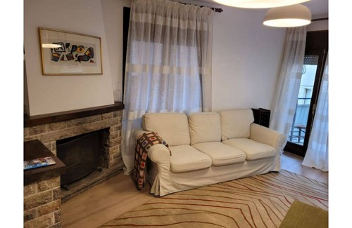 Puigcerda Apartment | In the heart of Puigcerdà, a short walk from the lake