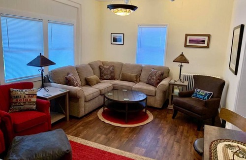Saranac Lake House | In the Heart of Saranac Lake! Quick stroll along Lake Flower to Main St!