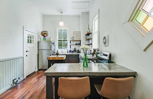 Midtown House | In the Heart of Savannah's Starland District/3 Bedroom Bungalow. Pet Friendly!