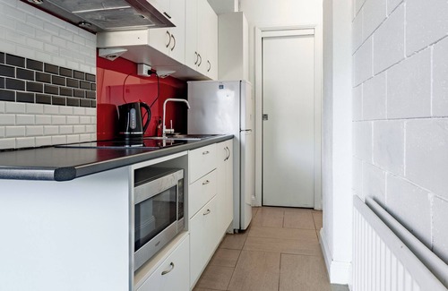 Melbourne Central Business District Apartment | In the Heart of the City – Quaint Studio in the Prime Location!