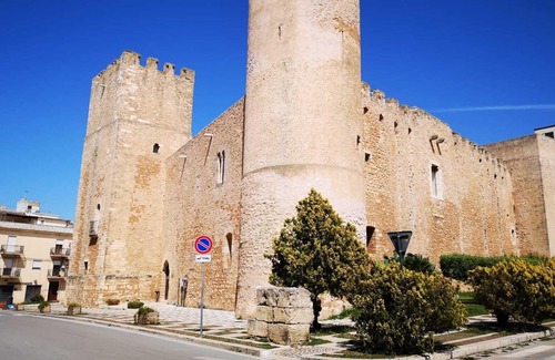 Alcamo Historic Center Apartment | In the middle between Piazza della Repubblica and Piazza Ciullo - Apartment with shower