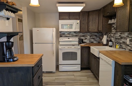 Durango House | In-Town Hideaway | Pool | Hot Tub | Trails