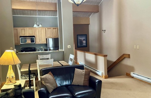 Warrior's Mark Condo | In Town Vacation Rental within Walking Distance to Slopes, Bike Trails & Main St