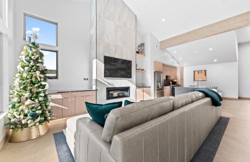 River Run Villa | Inas Way Townhomes Unit A by Summit County Mountain Retreats