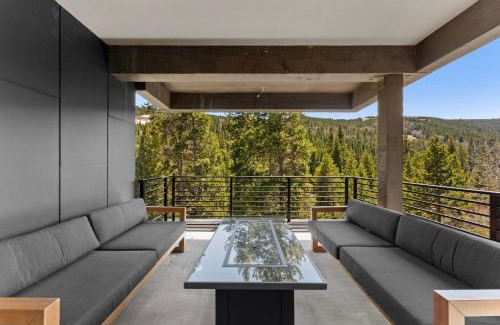 River Run Villa | Inas Way Townhomes Unit B by Summit County Mountain Retreats