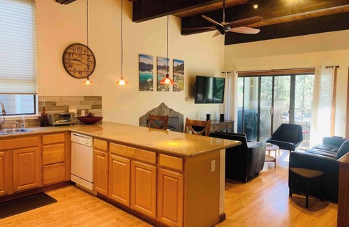 Incline Village Condo | Incline Condo walking distance to Hyatt/Beaches. STR# WSTR21-0442