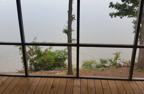 Cadiz House | Includes, seasonal, M-Thur. pontoon rental, dock access, national park <1m away