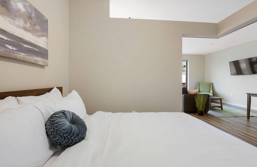 Crossroads Arts District Condo | Incredible Inclusive Resort Style Vacation and Exquisite Rooftop Amenities 335