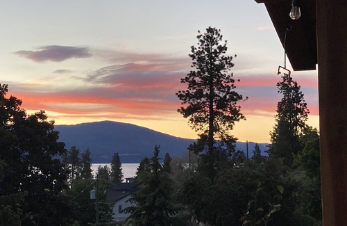 Central Okanagan House | Incredible Lake House in Amazing Location of Okanagan Centre