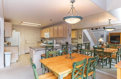 Incline Village Condo | Incredible Lake Tahoe Views, 2 Master Suites, 2.5 Bathrooms, and a Loft, High Speed Internet