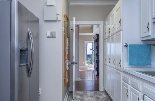 Seabrook Island House | Incredible Oceanfront Home-Sleeps 8! Huge Deck! Beach Access! Amenity Cards!