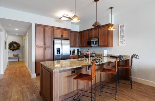 Sandpoint Resort | Incredible views! 3bd condo at Seasons Sandpoint!