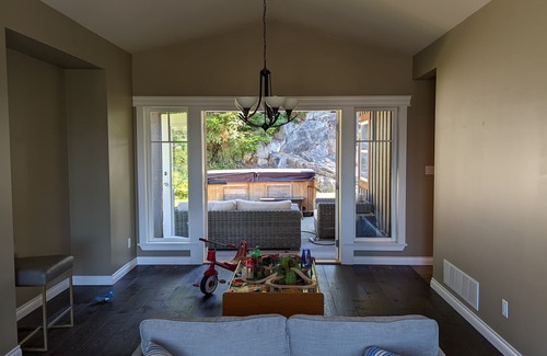 Garibaldi Highlands House | Incredible views in Mountain biking paradise, Squamish BC available Nov / Dec.