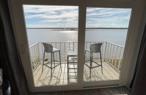 Crescent Beach Condo | Incredible Waterfront Townhome With The Beach Right Across The Street