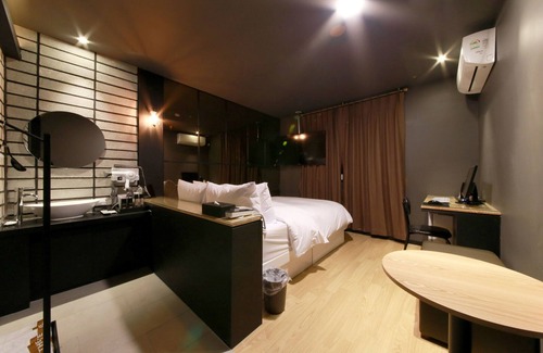 Anyang Hotel | Indeokwon Wol