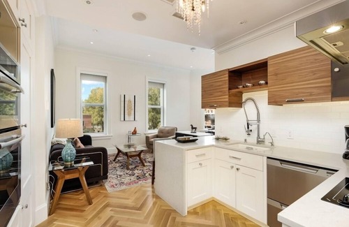 Aspen Hotel | Independence Square 203 | Stunning Suite w/Great Views of Downtown Aspen