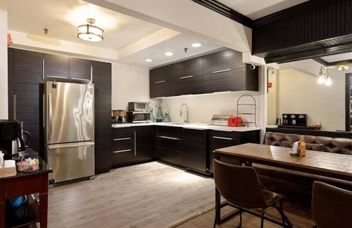 Aspen Hotel | Independence Square 203 | Stunning Suite w/Great Views of Downtown Aspen
