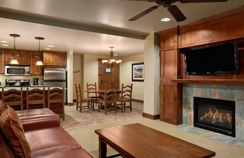 Breckenridge Resort | Independence SuperChair in its Backyard! Master Unit
