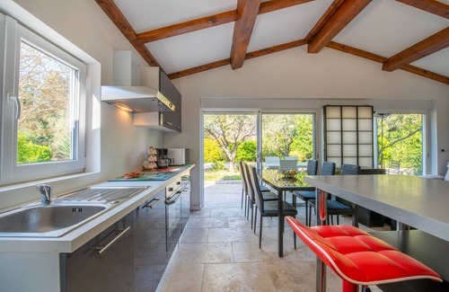 La Mole House | Independent apartment in detached house Gulf of Saint Tropez