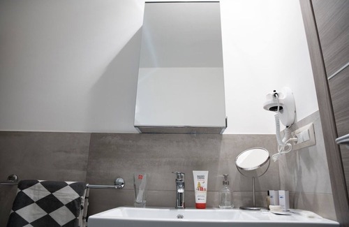Lascari Apartment | INDEPENDENT STRUCTURE