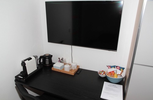 Montgeron Apartment | Independent studio in house