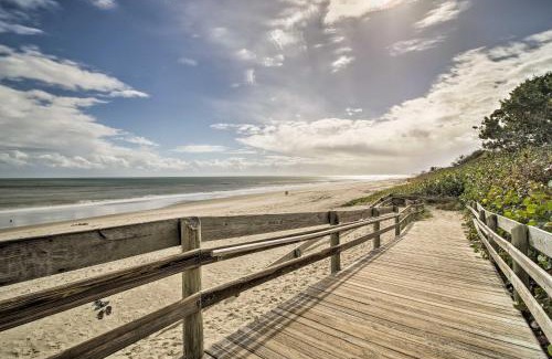South Sea Village Apartment | Indialantic Apt with Bikes - 1 Mi to Melbourne Beach