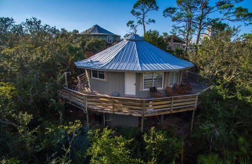 Indian Pass House | Indian Pass Fun, Private & Cozy Beach Cottage-The Barnacle