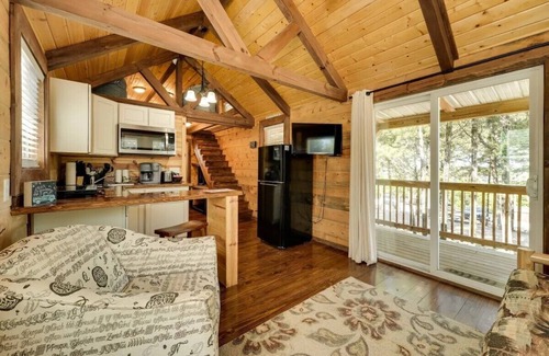 Indian Point Cabin | Indian Point Cabin 19 near SDC, Table Rock Lake & Branson