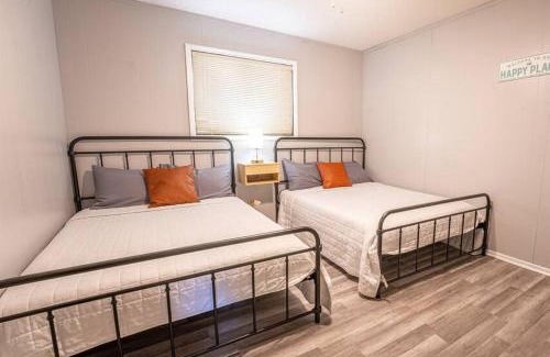 Indian Point Apartment | Indian Point Condo #12 at Tribesman Resort on Table Rock Lake near Silver Dollar City, Branson