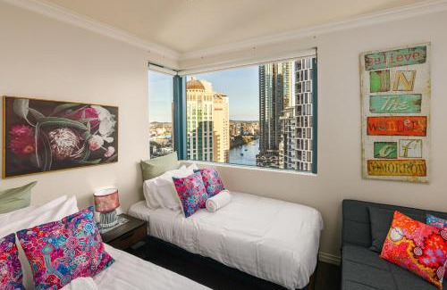 Brisbane Central Business District Apartment | Indigescapes River Views Brisbane Sleeps 6 Includes Carpark