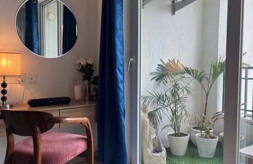 Noida Apartment | Indigo by Grehstay 1BHK Serviced Apartment
