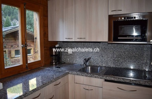 Zinal Ski Chalet | Individual chalet in Zinal - 1 bedroom with a double bed (160x190) - 1 bedroom with 2 beds - living