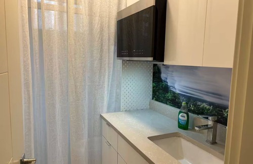 Golden Village Apartment | Individual studio @ 1 floor in Downtown Richmond