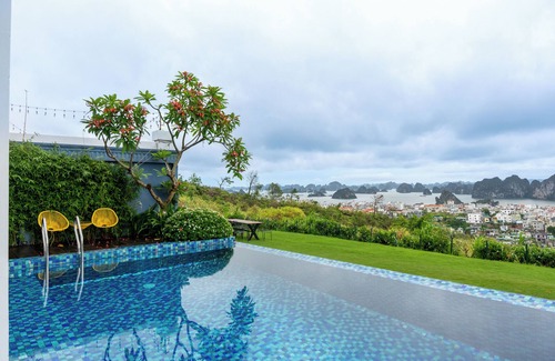 Ha Long Villa | Indochine‑Style Private Pool Villa Full Bay View |5 BR | Karaoke Billiards