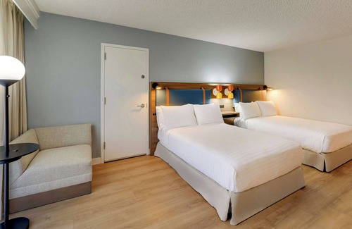 Mayo Clinic Hotel | Indulge in Home Like Comfort! w/Pool, Near Sunrise Trailhead, Pet-Friendly