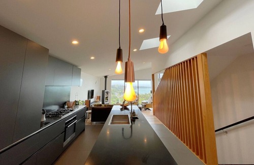 Surfdale House | Indulge in luxury on Waiheke Island