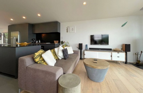 Surfdale House | Indulge in luxury on Waiheke Island