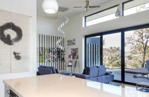 Steels Creek House | Indulge yourself with space to exhale and take in the views over a glass of rose