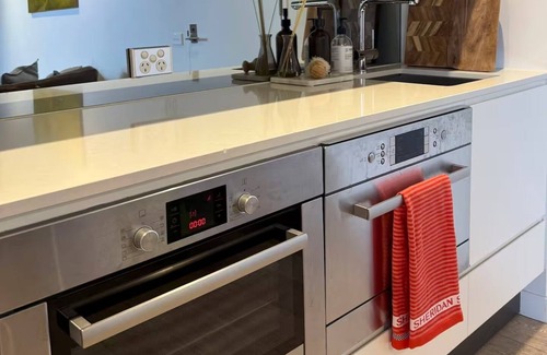 Windsor Apartment | Indulgent stay in trendy Prahran