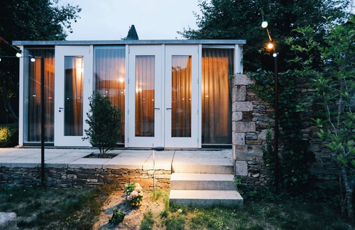 Santiago de Compostela Historic Centre Apartment | Inferniño Apartments. The shed