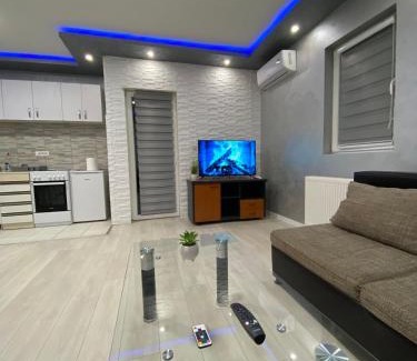 Central Serbia Apartment | Infinity Apartman Obrenovac, sa parkingom privatnim