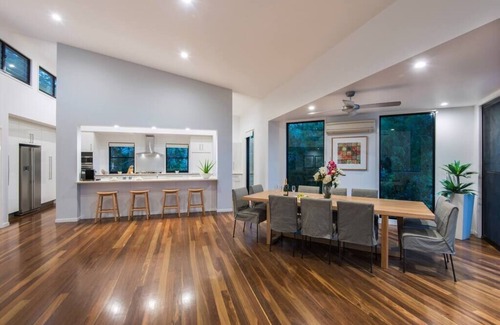 Hamilton Island House | Infinity, Infinity on Hamilton Island