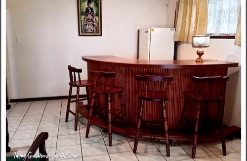Montclair House | Ingwe Guest House and Self Catering