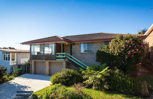 Narooma House | Inlet Views at The Loop